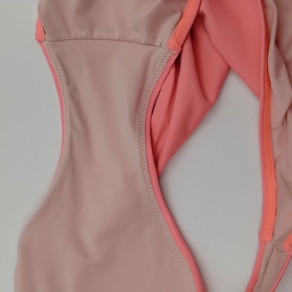 Victoria Secret size large peach bikini bottom, lined - Picture 6 of 6